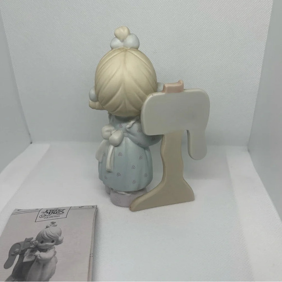 Vintage 1990 Precious Moments Sharing the Good News Together w/BOX - Picture 3 of 5